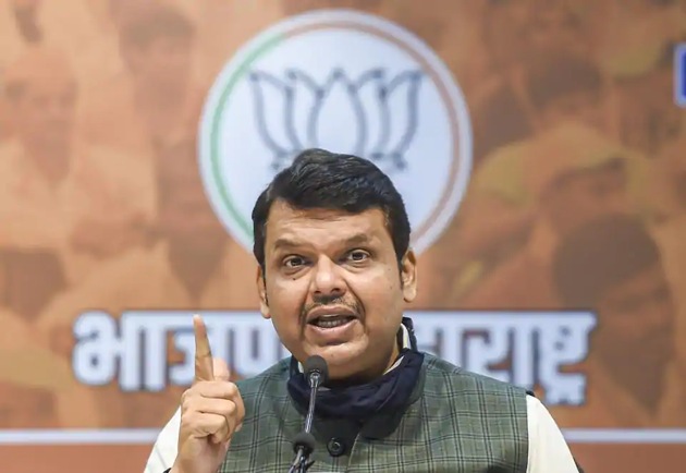 Opposition leader Devendra Fadnavis addresses a press conference at the BJP office in Mumbai on Saturday.(PTI) Opposition leader Devendra Fadnavis addresses a press conference at the BJP office in Mumbai on Saturday.(PTI)
