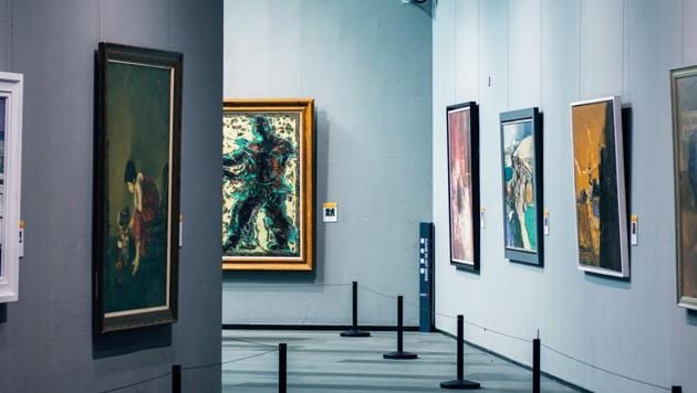 Conceived by the WBTC, the Kolkata Tram Art Gallery would display a vista of art and paintings by contemporary artists. (Representational Image)(Unsplash) Conceived by the WBTC, the Kolkata Tram Art Gallery would display a vista of art and paintings by contemporary artists. (Representational Image)(Unsplash)