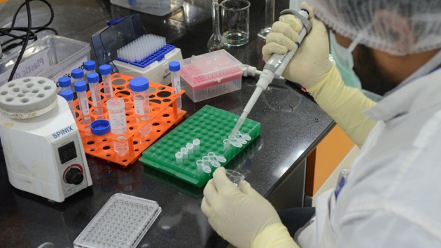 A research scientist works inside a laboratory of India’s Serum Institute which is working on vaccines against the coronavirus disease in Pune.(Reuters) A research scientist works inside a laboratory of India’s Serum Institute which is working on vaccines against the coronavirus disease in Pune.(Reuters)