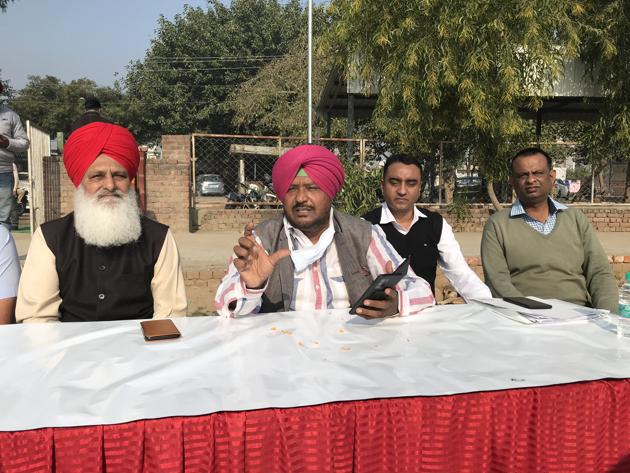 MLA Kuldeep Vaid (second from left) addressing a press conference in Ludhiana on Monday.(HT Photo) MLA Kuldeep Vaid (second from left) addressing a press conference in Ludhiana on Monday.(HT Photo)