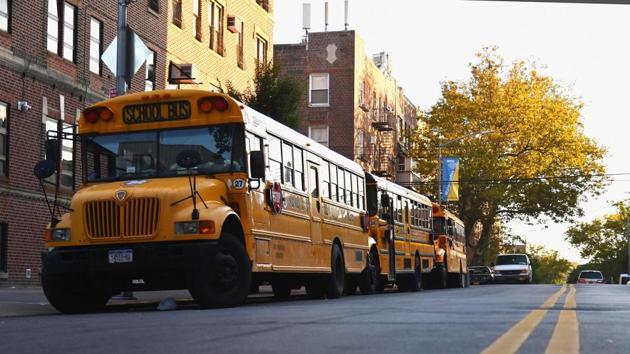 New York City’s public schools opened to in-person learning starting in September for students whose parents had chosen bricks-and-mortar schooling. School buildings closed again Nov. 19 amid rising Covid-19 infections in the city.(AFP Photo) New York City’s public schools opened to in-person learning starting in September for students whose parents had chosen bricks-and-mortar schooling. School buildings closed again Nov. 19 amid rising Covid-19 infections in the city.(AFP Photo)