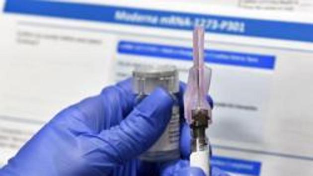 In addition to filing its US application, Moderna said it would seek conditional nod from European Medicines Agency, which is reviewing its data.(AP) In addition to filing its US application, Moderna said it would seek conditional nod from European Medicines Agency, which is reviewing its data.(AP)
