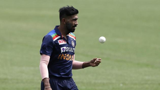 India's Jasprit Bumrah prepares to bowl during the one day international cricket match between India and Australia at the Sydney Cricket Ground in Sydney, Australia, Sunday, Nov. 29, 2020. (AP Photo/Rick Rycroft)(AP)