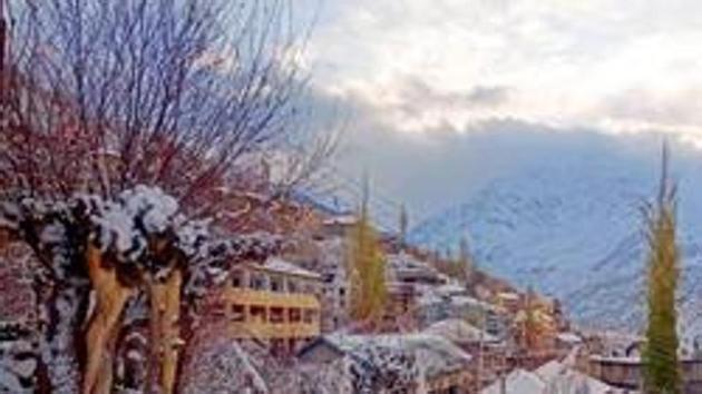 Keylong in Lahaul-Spiti district recorded the heaviest snowfall in 11 years for the month of November. (PTI) Keylong in Lahaul-Spiti district recorded the heaviest snowfall in 11 years for the month of November. (PTI)