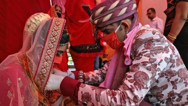 DThe Bhopal administration has issued an advisory on the precautions that hosts and guests should take at weddings held in Madhya Pradesh’s capital.(ANI/File photo) DThe Bhopal administration has issued an advisory on the precautions that hosts and guests should take at weddings held in Madhya Pradesh’s capital.(ANI/File photo)