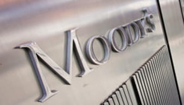 Moody’s rates 21 Indian corporates across five key sectors: oil and gas, telecommunications,  automobile manufacturers and suppliers,  steel and mining. (Bloomberg)