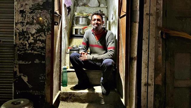 Pursuing his grad studies through correspondence, Mr Kakar opens the shop every day around 9.30am.(HT photo) Pursuing his grad studies through correspondence, Mr Kakar opens the shop every day around 9.30am.(HT photo)