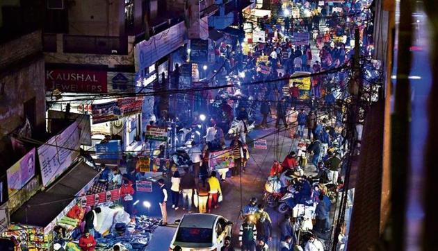 People flock a weekly market in Pandav Nagar, while flouting Covid-19 norms. The government had last month informed the Delhi high court that it is “actively considering” a night curfew or a weekend lockdown as part of its effort to slow the third wave of the pandemic (Raj K Raj/HT archive) People flock a weekly market in Pandav Nagar, while flouting Covid-19 norms. The government had last month informed the Delhi high court that it is “actively considering” a night curfew or a weekend lockdown as part of its effort to slow the third wave of the pandemic (Raj K Raj/HT archive)