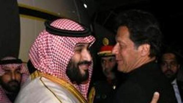 Arab hunters are specially invited by the Pakistan government to hunt them.(REUTERS) Arab hunters are specially invited by the Pakistan government to hunt them.(REUTERS)