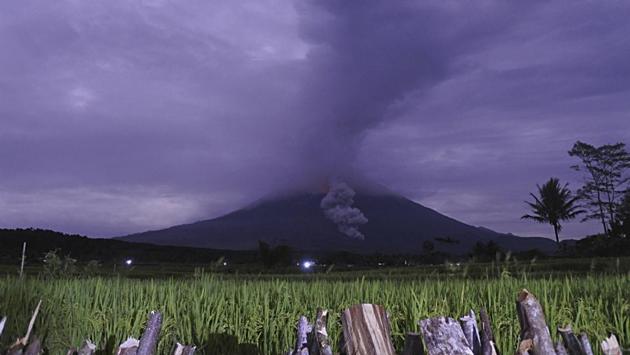 Volcanic ash spews from the crater of Mount Semeru in Lumajang, East Java, Indonesia on December 1. Indonesian authorities are closely monitoring several volcanoes after sensors picked up increased activity in recent weeks, prompting the evacuation of thousands of people. (AP) Volcanic ash spews from the crater of Mount Semeru in Lumajang, East Java, Indonesia on December 1. Indonesian authorities are closely monitoring several volcanoes after sensors picked up increased activity in recent weeks, prompting the evacuation of thousands of people. (AP)