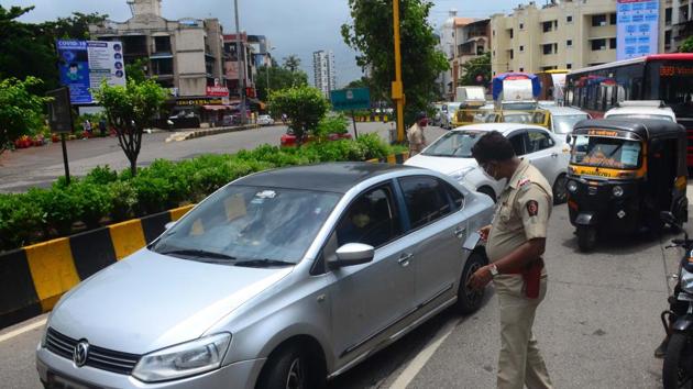 The e-challan collection was started from high-end car owners who were unaware about the fine on their cars.(HT pic for representation) The e-challan collection was started from high-end car owners who were unaware about the fine on their cars.(HT pic for representation)
