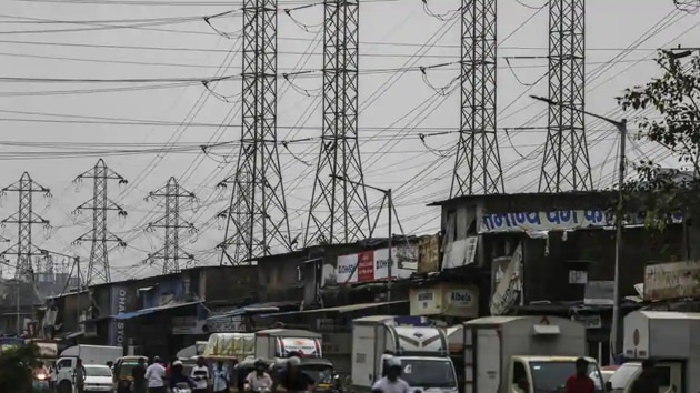 Delhi’s early winter is getting reflected in the city’s power demand.(Reuters) Delhi’s early winter is getting reflected in the city’s power demand.(Reuters)