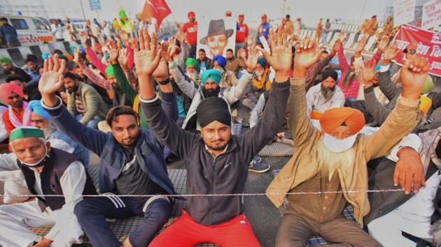 Hundreds of farmers have been protesting on different borders of the national capital since November 26 against the three newly enacted farm laws. (Raj K Raj/Hindustan Times) Hundreds of farmers have been protesting on different borders of the national capital since November 26 against the three newly enacted farm laws. (Raj K Raj/Hindustan Times)