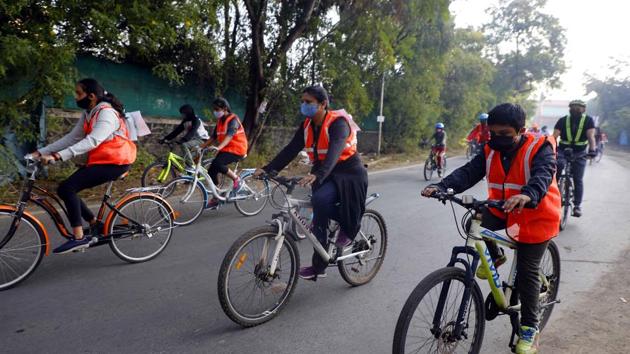 Residents either walk or cycle and convince people not to use their vehicles at Bavdhan in Pune, India, on Sunday, December 6, 2020. (Rahul Raut/HT PHOTO) Residents either walk or cycle and convince people not to use their vehicles at Bavdhan in Pune, India, on Sunday, December 6, 2020. (Rahul Raut/HT PHOTO)