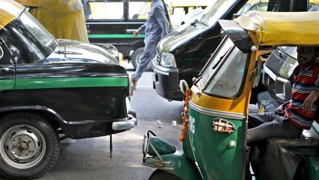 Asserting that the autorickshaw and taxi drivers have already been suffering because of the ongoing Covid-19 pandemic, Delhi auto-taxi Union decided to stay away from the Bharat Bandh call by farmers (M Zhazo/Hindustan Times) Asserting that the autorickshaw and taxi drivers have already been suffering because of the ongoing Covid-19 pandemic, Delhi auto-taxi Union decided to stay away from the Bharat Bandh call by farmers (M Zhazo/Hindustan Times)