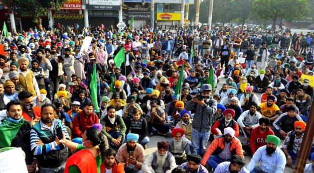 Members of various organizations demonstrating in support of farmers during a nationwide strike, in Sector 17, Chandigarh, India on Tuesday, December 08, 2020. (Photo: Keshav Singh/ Hindustan Times) Members of various organizations demonstrating in support of farmers during a nationwide strike, in Sector 17, Chandigarh, India on Tuesday, December 08, 2020. (Photo: Keshav Singh/ Hindustan Times)