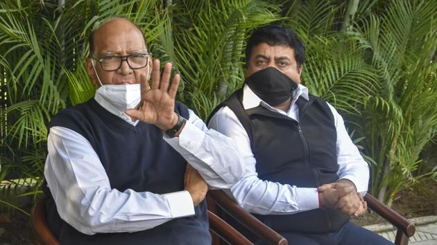 Nationalist Congress Party (NCP) chief Sharad Pawar said the opposition leaders will meet to discuss the issue and formulate a collective stand on the contentious farm laws before meeting the President at 5 pm.(PTI) Nationalist Congress Party (NCP) chief Sharad Pawar said the opposition leaders will meet to discuss the issue and formulate a collective stand on the contentious farm laws before meeting the President at 5 pm.(PTI)