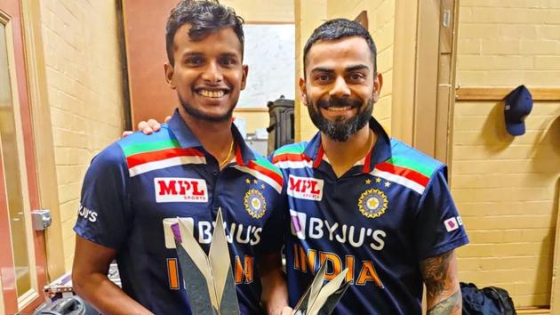 Photo of T Natarajan (L) with Indian captain Virat Kohli (R)(Twitter) Photo of T Natarajan (L) with Indian captain Virat Kohli (R)(Twitter)
