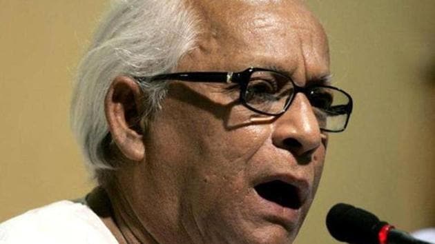 Former West Bengal Chief Minister Buddhadeb Bhattacharjee was admitted to a hospital on Wednesday with symptoms of breathlessness.(Reuters/FILE PHOTO)