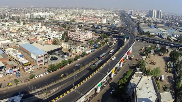 Sparse traffic seen on the city’s roads during a nationwide strike by farm unions, in Mumbai on December 8. The maximum temperature at the Santacruz weather observatory, representative of the suburbs and Mumbai, was 36.4 degrees Celsius, four degrees Celsius above normal, HT reported. (Sam Panthaky / AFP)