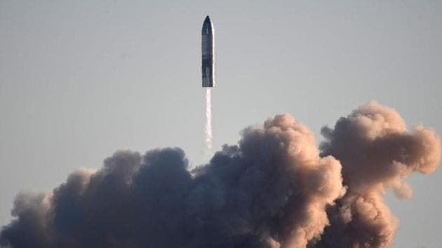 SpaceX launches its first super heavy-lift Starship SN8 rocket during a test from their facility in Boca Chica on December 9. The test flight had been intended to reach an altitude of 41,000 feet, propelled by three of SpaceX’s newly developed Raptor engines for the first time. The company left unclear whether the rocket had flown that high, Reuters reported. (Gene Blevins / REUTERS)