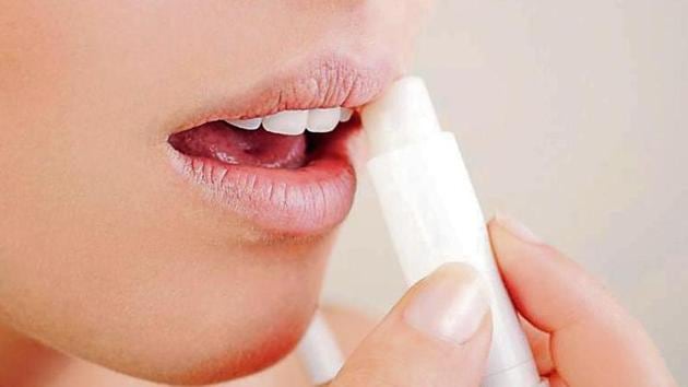 Chapping of lips is common in winter due to reasons such as low humidity in the air.(Photo: iStock)