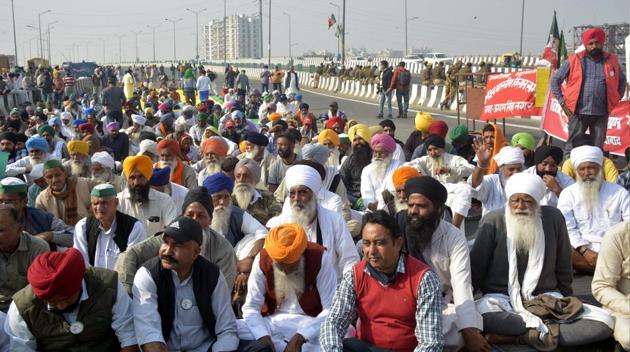 The number of farmers at Delhi-Haryana borders is going up everyday with unions urging more and more famers to join the agitation in order to increase pressure on the government for removing the new reforms which were introduced in September.(Sakib Ali/HT Photo)