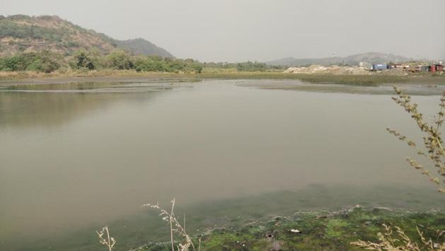 Bhendkhal where tankers are being used to drain water from the site.(HT Photo) Bhendkhal where tankers are being used to drain water from the site.(HT Photo)