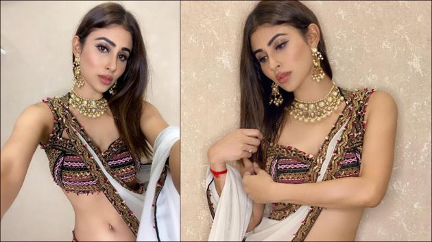 Ganesh Chaturthi 2023: Good Luck Trying To Choose A Favourite Between BFFs  Disha Patani And Mouni Roy's Festive Sarees