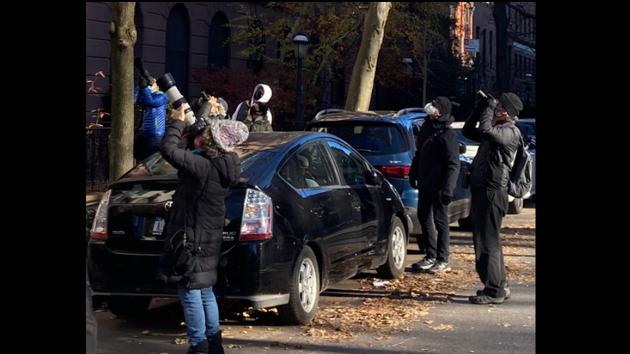 The image shared by Warren Leight shows photographers with cameras. (Twitter@warrenleightTV) The image shared by Warren Leight shows photographers with cameras. (Twitter@warrenleightTV)