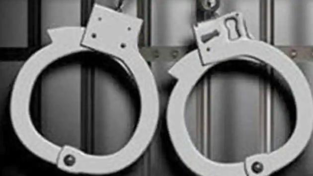 The accused attacked the complainant Shankar Vasant Rivankar over an administrative issue. (HT Photo) The accused attacked the complainant Shankar Vasant Rivankar over an administrative issue. (HT Photo)