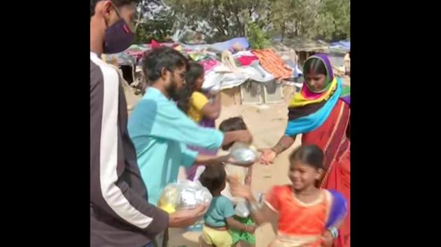 Apart from distributing food, Rao is also a member of another social organisation, “Konnect hope”. (ANI) Apart from distributing food, Rao is also a member of another social organisation, “Konnect hope”. (ANI)