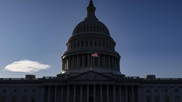 A view of the US Capitol building in Washington on December 9. US Army General Gustave Perna said on December 12 that the first shipments will begin on December 13 and will be delivered to 145 locations around the country on December 14. (Samuel Corum / Getty Images / AFP) A view of the US Capitol building in Washington on December 9. US Army General Gustave Perna said on December 12 that the first shipments will begin on December 13 and will be delivered to 145 locations around the country on December 14. (Samuel Corum / Getty Images / AFP)