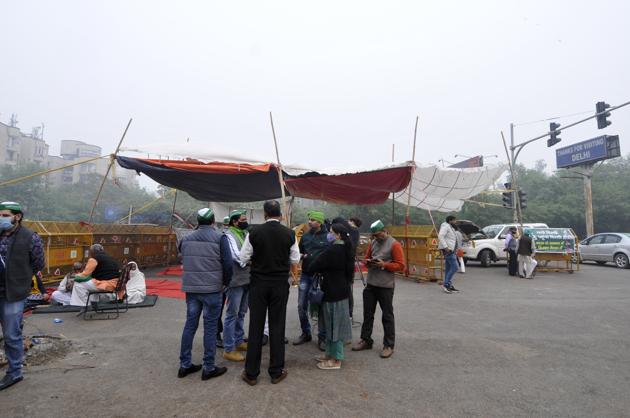 A view of the farmers' protest site at Chilla border in Sector 14-A, Noida, on Saturday.(Sunil Ghosh/HT Photo)