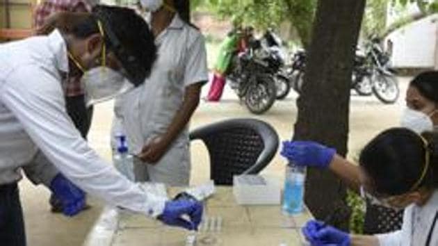 The order of the apex court was passed on an appeal filed against the August 21 decision of the Kerala High Court holding that AYUSH doctors shall not prescribe tablets or mixtures as cures for Covid-19, but only as immunity boosters. (Parveen Kumar/Hindustan Times (Representative Image)) The order of the apex court was passed on an appeal filed against the August 21 decision of the Kerala High Court holding that AYUSH doctors shall not prescribe tablets or mixtures as cures for Covid-19, but only as immunity boosters. (Parveen Kumar/Hindustan Times (Representative Image))