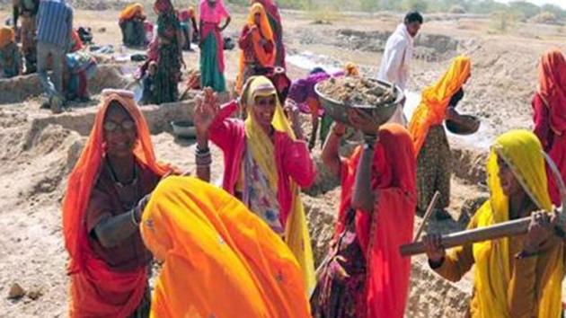 UP has now decided to introduce all woman work sites and all women jobs under MGNREGS.(HT File Photo) UP has now decided to introduce all woman work sites and all women jobs under MGNREGS.(HT File Photo)