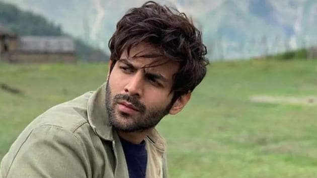 Kartik Aaryan in a still from Love Aaj Kal.