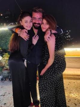 Birthday girl Shefali Jariwala poses with Bigg Boss 13 co-contestants Hindustani Bhau and Arti Singh.