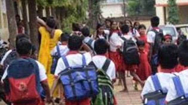 Private schools from Pune and PCMC stopped all online education classes till December 17 to protest non-payment of fees by over 50 per cent of parents. (HT PHOTO) Private schools from Pune and PCMC stopped all online education classes till December 17 to protest non-payment of fees by over 50 per cent of parents. (HT PHOTO)