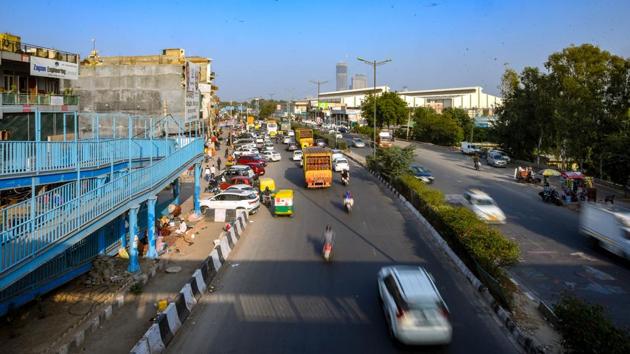 Road 13A, where the Shaheen Bagh protest once was, seen a year later on December 14, 2020. Several residents in the area -- most did not want to be named when speaking to HT-- said they believe Shaheen Bagh was the most successful sit-in protest, particularly because there was no violence right till the end. But traders said the “successful protest” came at a cost. (Amal KS / HT Archive)
