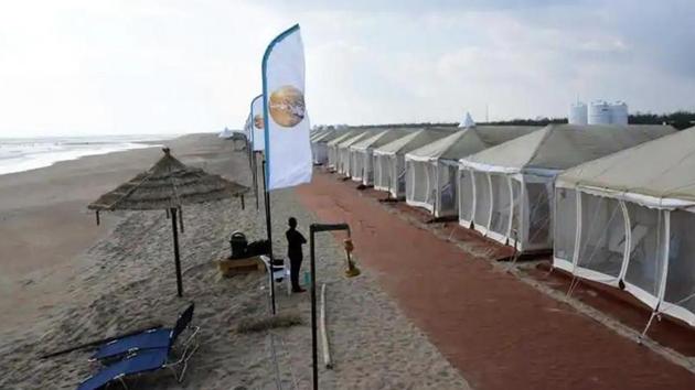 The luxurious tents pitched right on the beach, were developed by Lucknow-based firm Lalloji and Sons for a total payment of over Rs 4 crores. (HT Photo) The luxurious tents pitched right on the beach, were developed by Lucknow-based firm Lalloji and Sons for a total payment of over Rs 4 crores. (HT Photo)