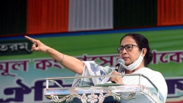 West Bengal chief minister Mamata Banerjee addresses a public meeting in Jalpaiguri district on Wednesday.(ANI)
