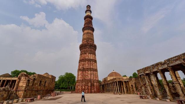 The monuments allowed to open included the Taj Mahal, Afsah-wala-ki-Masjid situated outside the west gate of Humayun’s Tomb with its dalans and paved court, Nizamuddin, the Qutub Minar and Nizammudin dargah in Delhi.(PTI PHOTO.)
