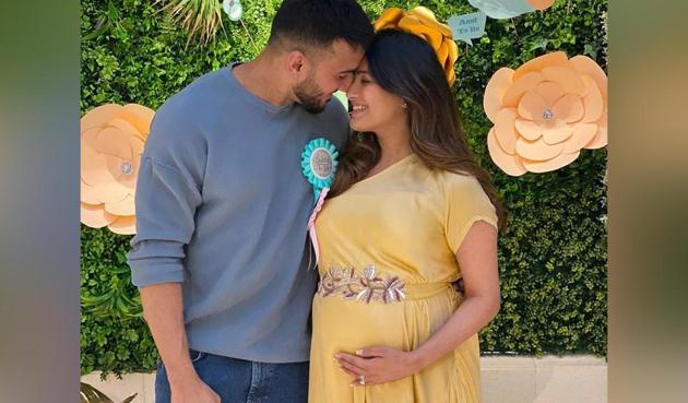 Anita Hassanandani with her husband Rohit Reddy at her baby shower.