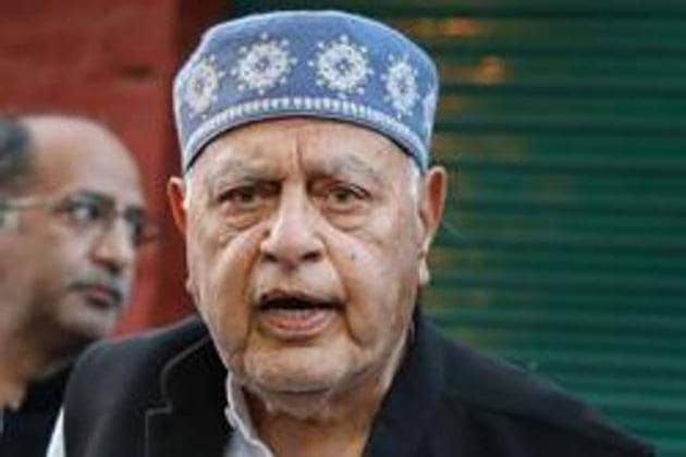 Jammu and Kashmir National Conference president Farooq Abdullah addresses a press conference at his residence in Srinagar.(PTI FILE)