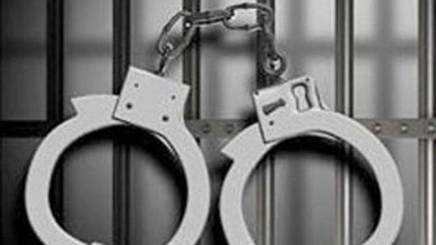 The Delhi Police on Saturday busted a fake call centre in Peeragarhi and arrested 42 employees. (HT Archives. Representative image) The Delhi Police on Saturday busted a fake call centre in Peeragarhi and arrested 42 employees. (HT Archives. Representative image)