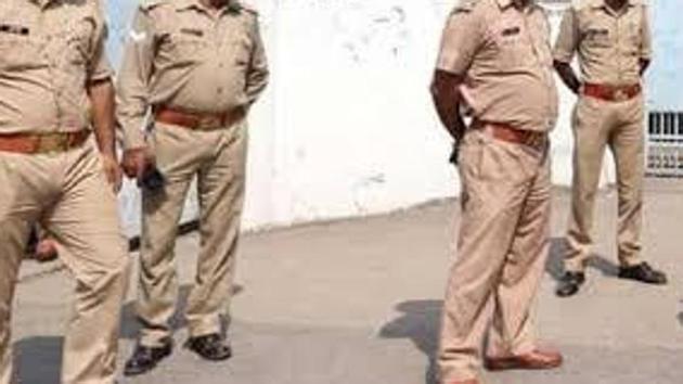 Police managed to pull out all four and rushed them to a hospital where doctors declared them brought dead, said the SP. (HT File photo) Police managed to pull out all four and rushed them to a hospital where doctors declared them brought dead, said the SP. (HT File photo)