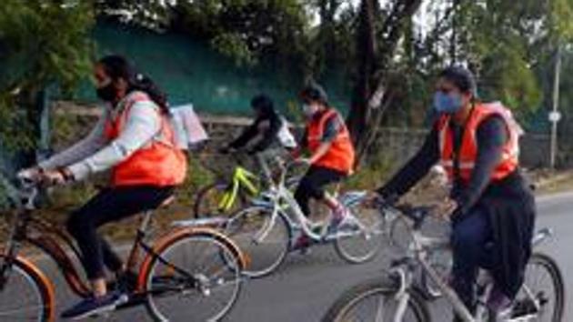 The Bengal government’s decision on cycles was partly possible because the middle class historically doesn’t support the hard measures required for green shifts.(Rahul Raut/HT file photo. Representative image)