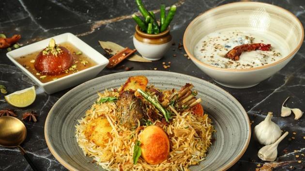 ITC Hotel’s first ever Biryani & Pulao takeout collection features Metiabruz Biryani , a rice and mutton combination, cooked in onion and spices with potato and boiled eggs. It derives its name from the historic Metiabruz locality(implying mud tower) near Kolkata