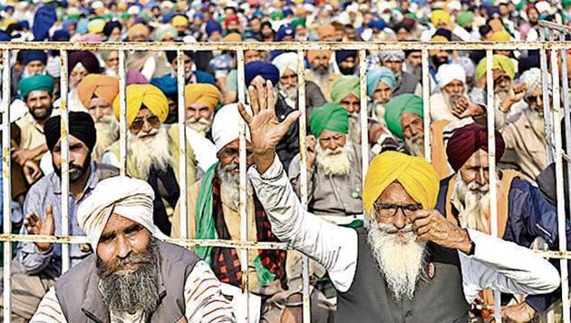 Farmers congregate during the ongoing protest against the farm laws at Singhu border in New Delhi, India, on Monday, December 21, 2020. (Photo by Biplov Bhuyan/ Hindustan Times) Farmers congregate during the ongoing protest against the farm laws at Singhu border in New Delhi, India, on Monday, December 21, 2020. (Photo by Biplov Bhuyan/ Hindustan Times)